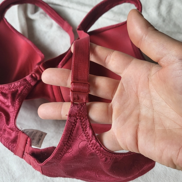 Vanity Fair bra red under wire size 38C - Picture 8 of 10